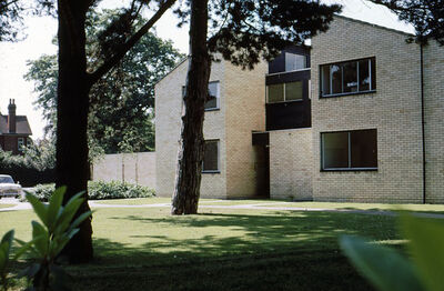 88 Oatlands Drive in Weybridge, for which Broadway Malyan win its first design award in 1967.