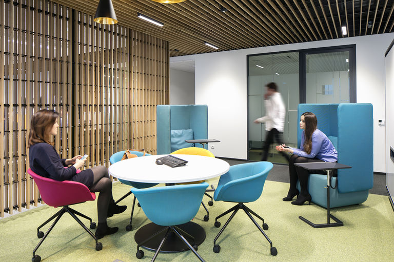 Flexible meeting space at the Citi Service Center Poland (CSC Poland), which was fitted out by Broadway Malyan