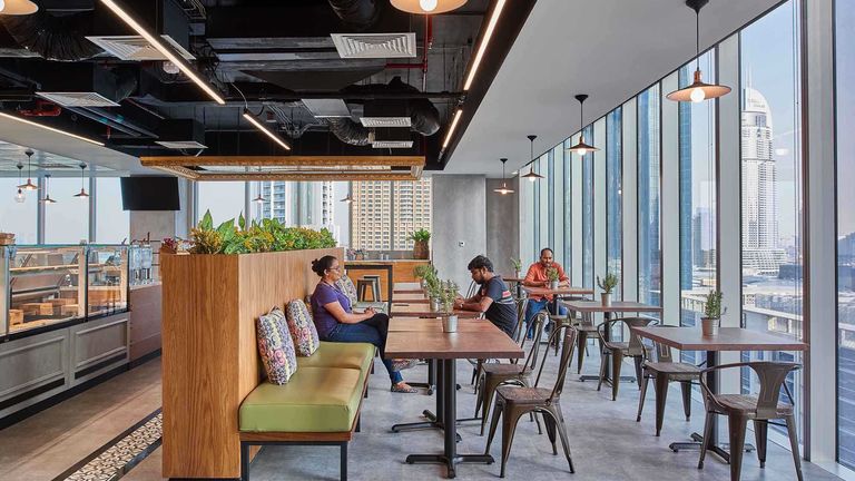 Breakout space in HSBC's new Dubai HQ, which was designed by Broadway Malyan